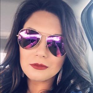 Meet your Posher, Jesseca